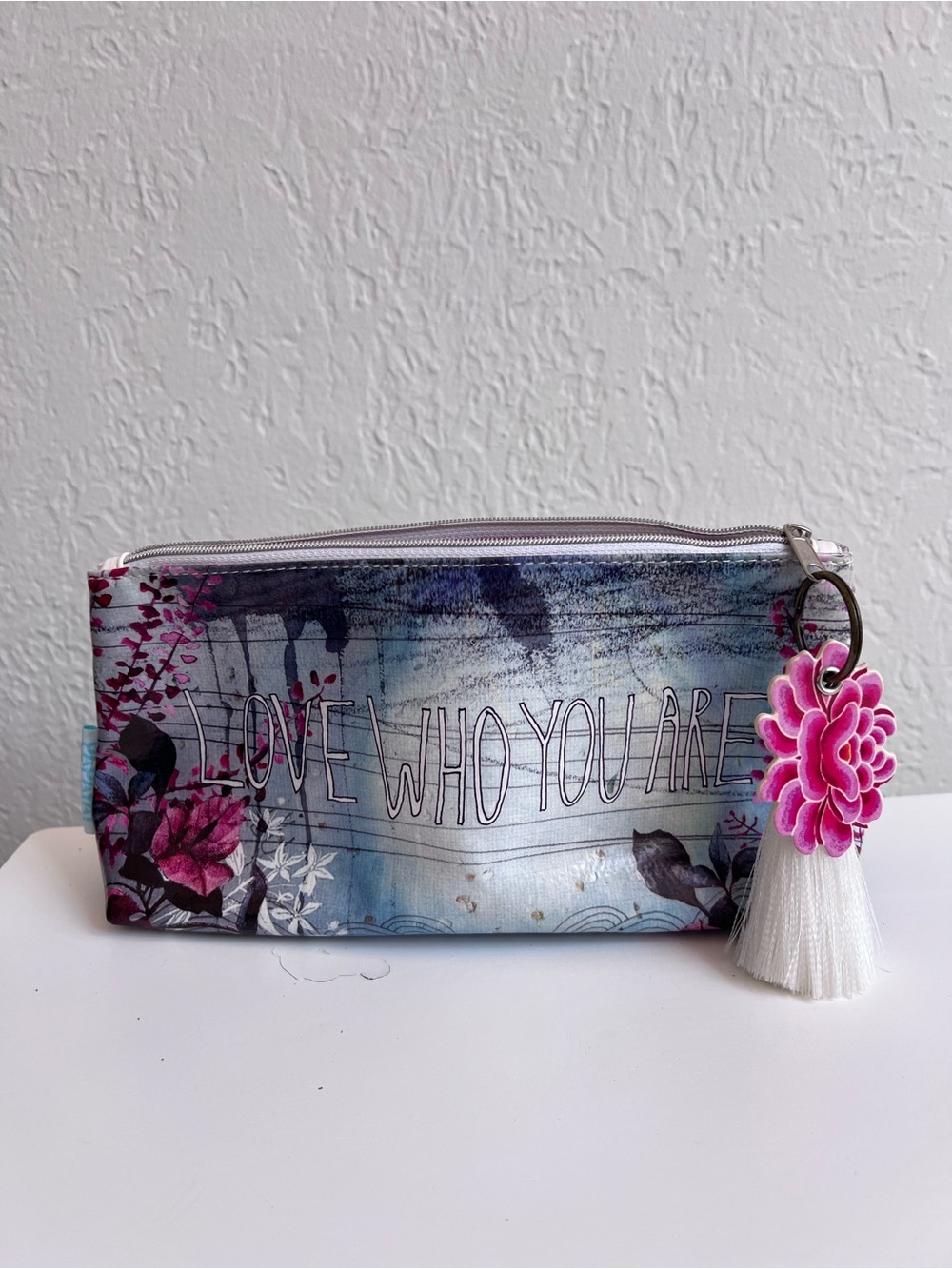 Papaya Art LOVE WHO YOU ARE Accessory 10 x 5 Zip Pouch 2013 Tassel Tag APS0019